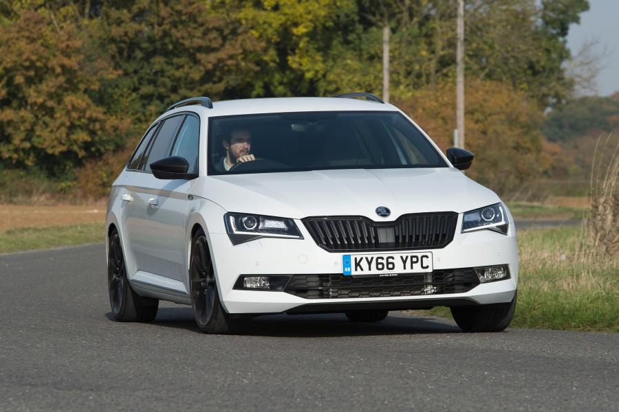  Skoda Superb Wagon 4x4 SportLine 2016 года  (UK) (фото 11 из 24)